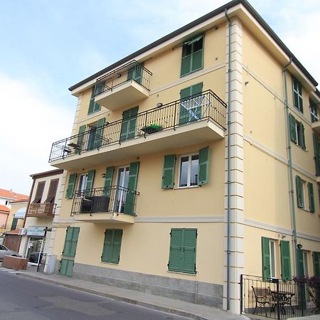 Residenza Marina Apartment Riva Ligure Bagian luar foto